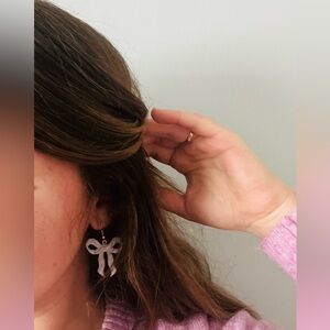 NEW Earrings hair bow white tie lace ribbons womens light dangle speckled drop